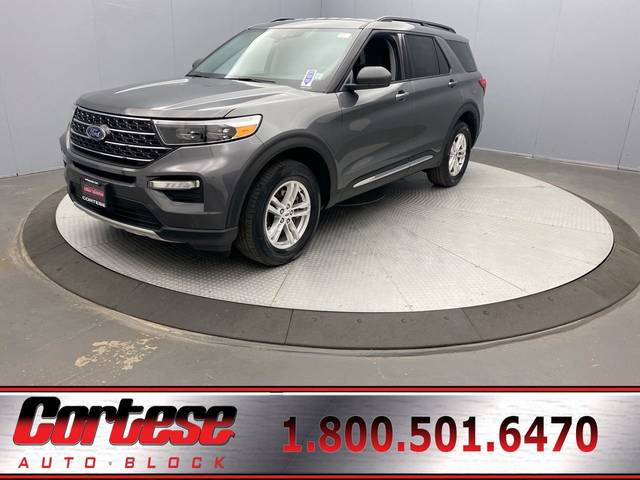 2023 Ford Explorer XLT 4WD photo