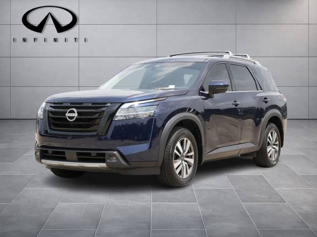 2023 Nissan Pathfinder SL 4WD photo