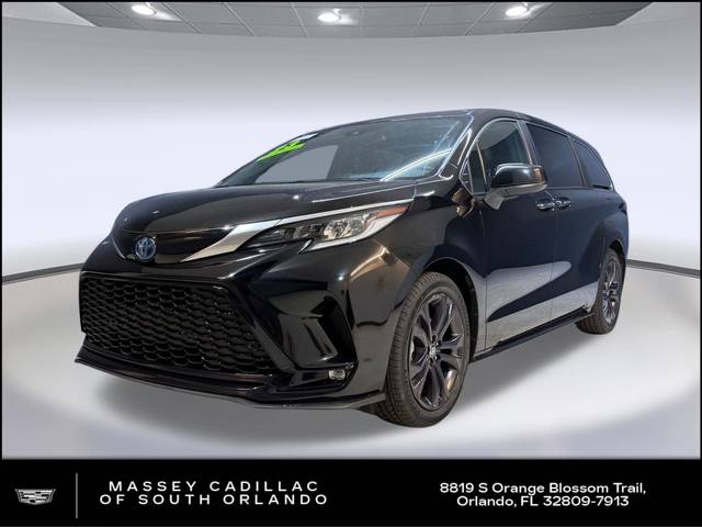 2023 Toyota Sienna XSE FWD photo