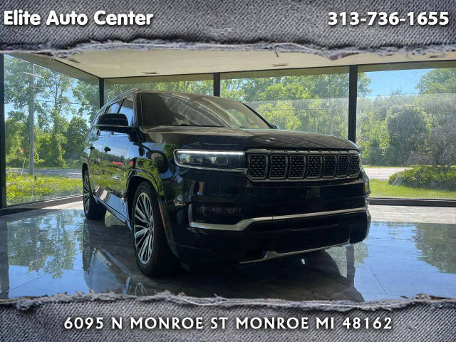 2023 Jeep Grand Wagoneer Series III 4WD photo