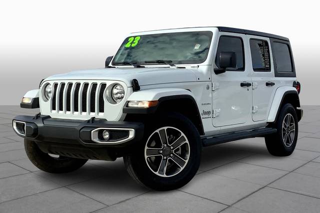 2023 Jeep Wrangler Unlimited Sahara 4WD photo