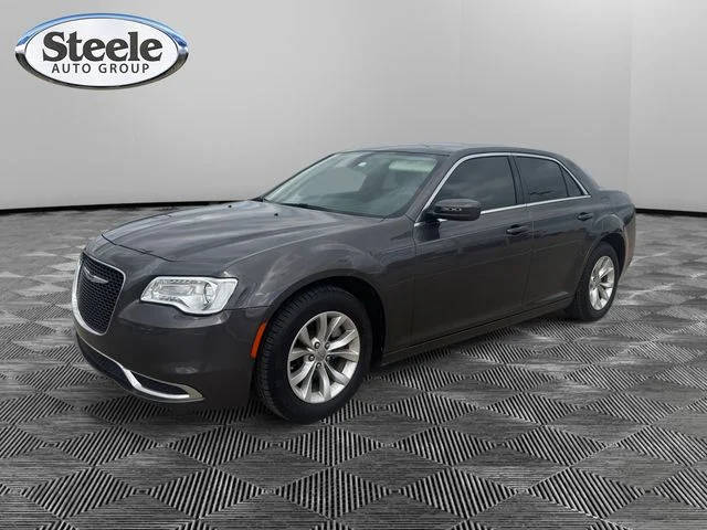 2023 Chrysler 300 Touring RWD photo