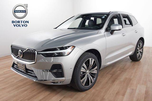2023 Volvo XC60 Plus Bright Theme AWD photo