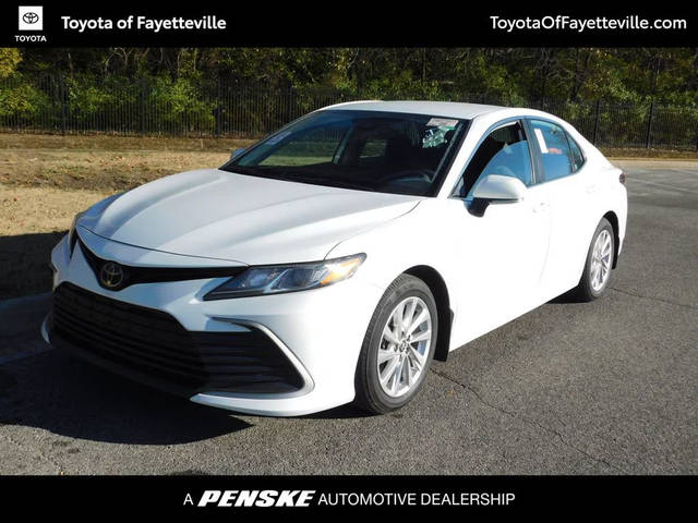 2023 Toyota Camry LE FWD photo