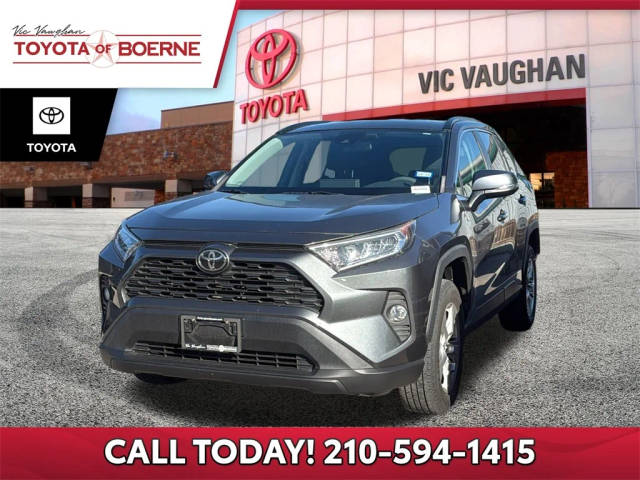 2021 Toyota RAV4 XLE FWD photo