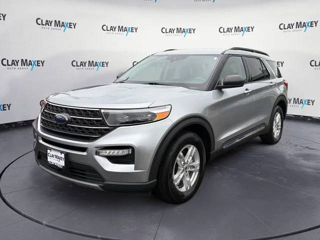 2022 Ford Explorer XLT 4WD photo