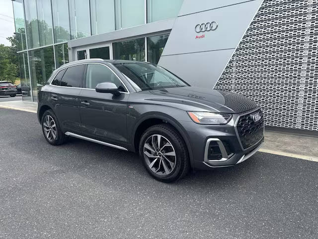 2023 Audi Q5 S line Premium Plus AWD photo