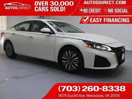 2023 Nissan Altima 2.5 SV FWD photo