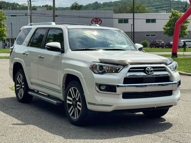 2023 Toyota 4Runner Limited 4WD photo