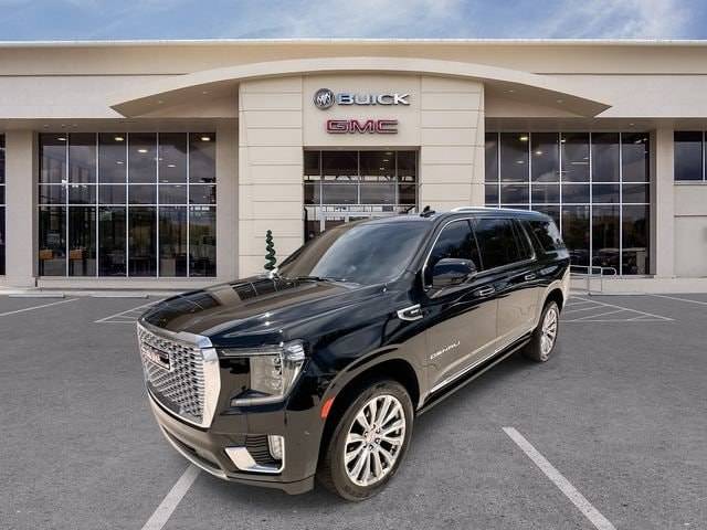 2023 GMC Yukon XL Denali 4WD photo