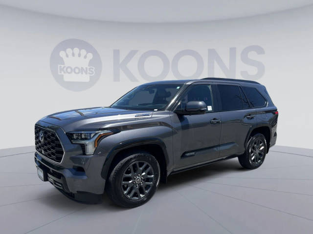 2023 Toyota Sequoia Platinum 4WD photo