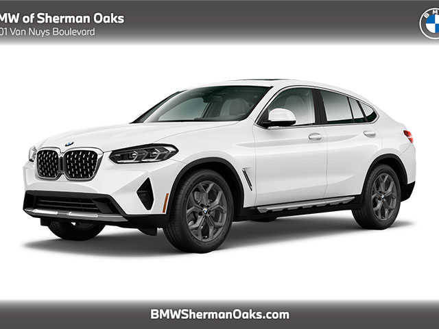 2023 BMW X4 xDrive30i AWD photo