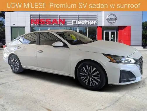 2023 Nissan Altima 2.5 SV FWD photo