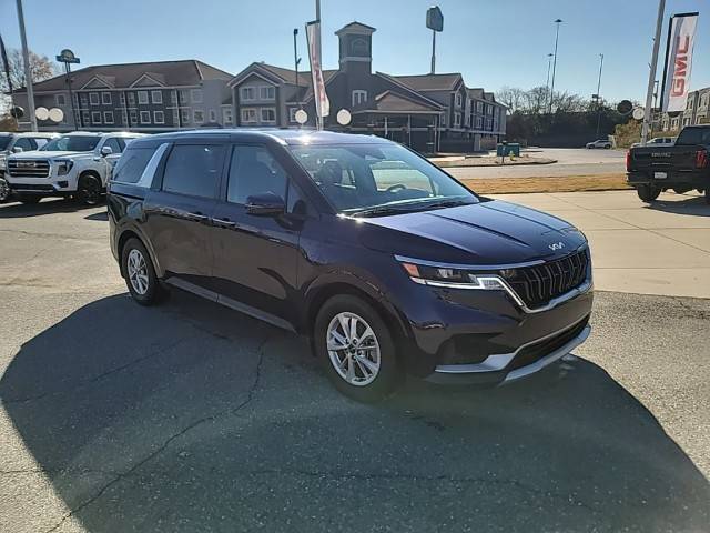 2023 Kia Carnival LX FWD photo