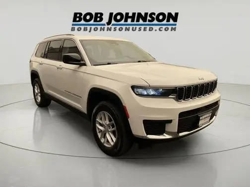 2023 Jeep Grand Cherokee L Laredo 4WD photo