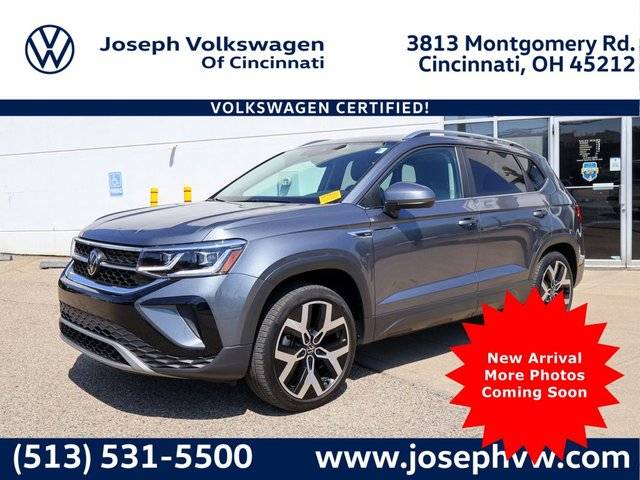 2023 Volkswagen Taos SEL AWD photo