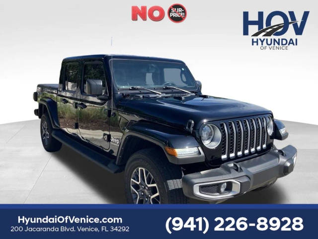 2023 Jeep Gladiator Overland 4WD photo