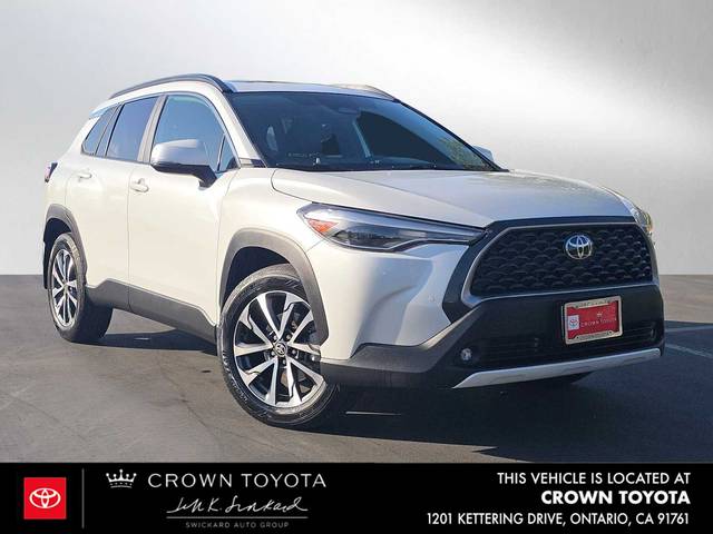 2023 Toyota Corolla Cross XLE FWD photo