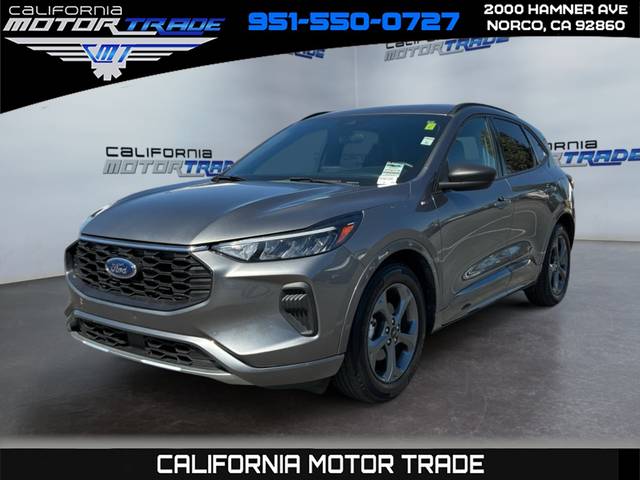 2023 Ford Escape ST-Line FWD photo