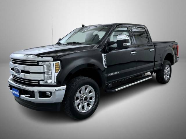 2019 Ford  LARIAT 4WD photo