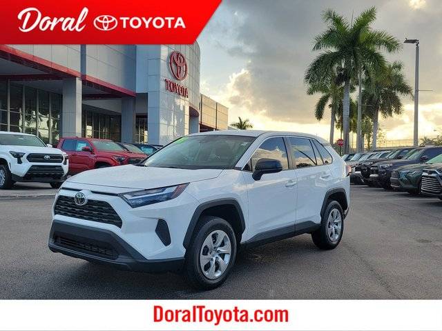 2023 Toyota RAV4 LE FWD photo