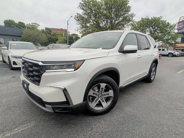 2023 Honda Pilot EX-L 8 Passenger AWD photo