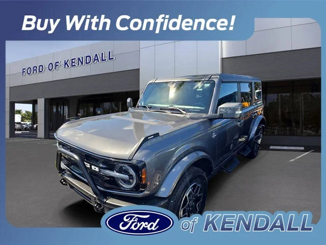 2023 Ford Bronco 4 Door Outer Banks 4WD photo