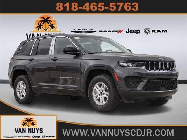2023 Jeep Grand Cherokee Laredo 4WD photo