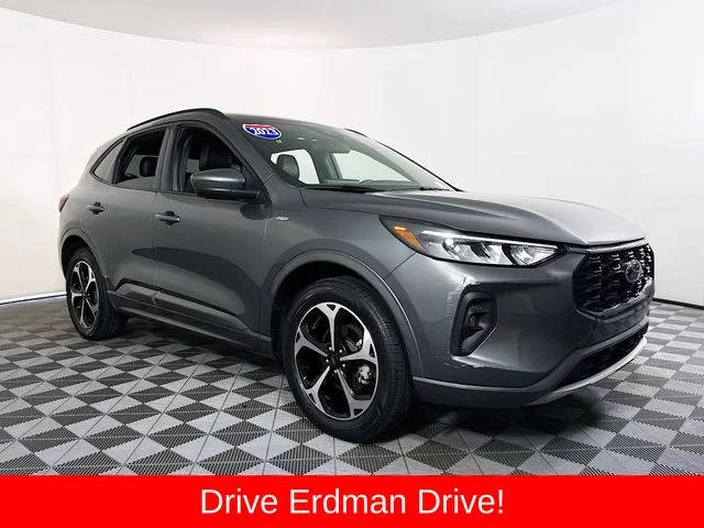 2023 Ford Escape ST-Line Select AWD photo