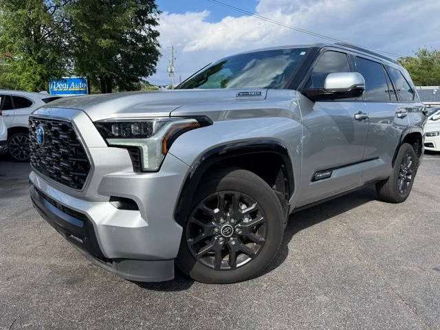 2023 Toyota Sequoia Platinum 4WD photo