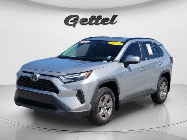 2023 Toyota RAV4 XLE FWD photo