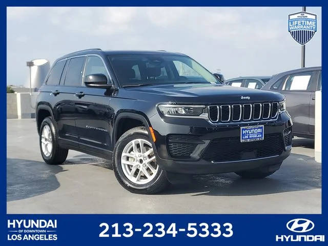 2023 Jeep Grand Cherokee Laredo RWD photo