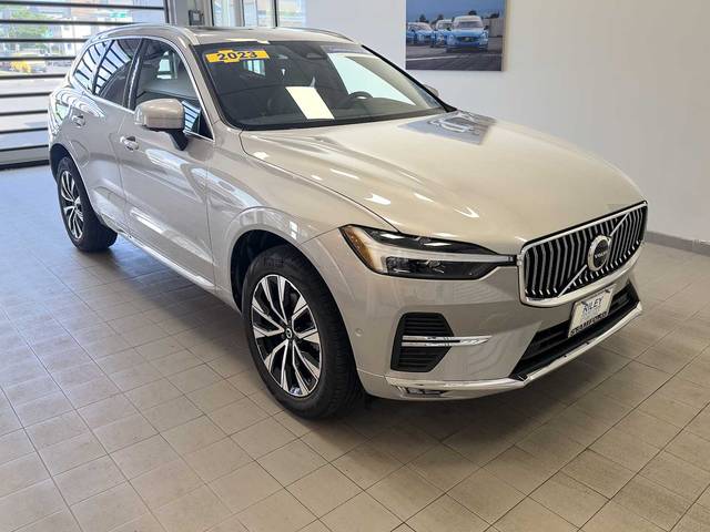 2023 Volvo XC60 Plus Bright Theme AWD photo