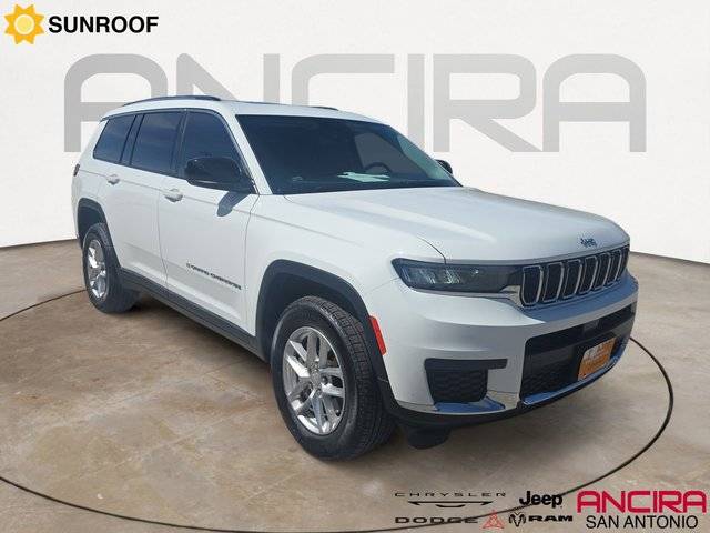 2023 Jeep Grand Cherokee L Laredo 4WD photo