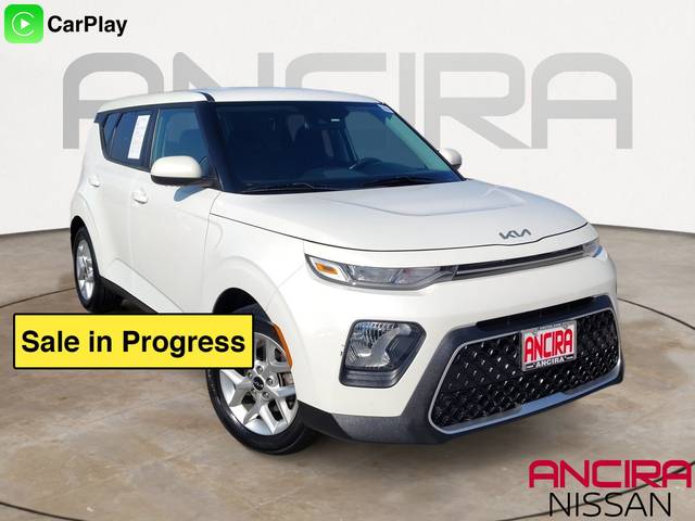 2022 Kia Soul LX FWD photo