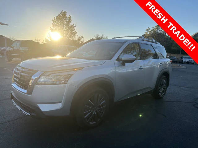 2023 Nissan Pathfinder SL 4WD photo