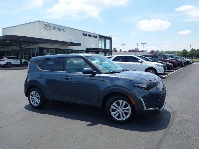 2023 Kia Soul LX FWD photo