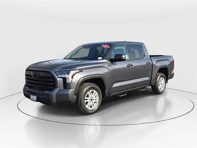 2023 Toyota Tundra SR5 4WD photo