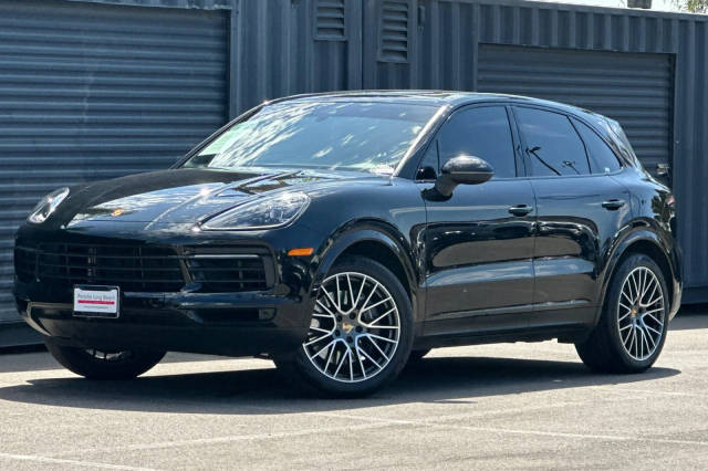 2023 Porsche Cayenne AWD photo