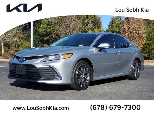 2022 Toyota Camry Hybrid XLE FWD photo