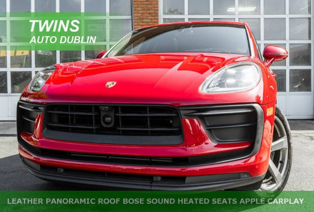 2023 Porsche Macan  AWD photo