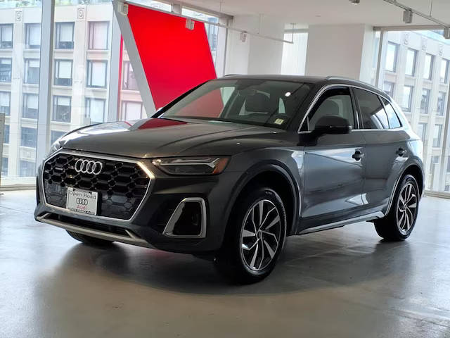 2023 Audi Q5 S line Premium AWD photo