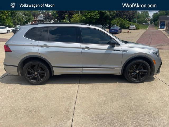 2023 Volkswagen Tiguan SE R-Line Black FWD photo