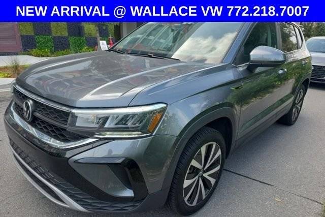2023 Volkswagen Taos SE FWD photo