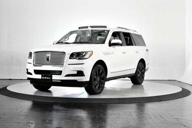 2023 Lincoln Navigator Reserve 4WD photo