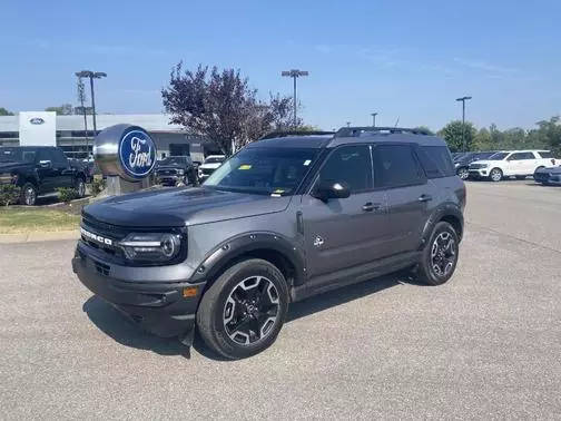 2023 Ford Bronco Sport Outer Banks 4WD photo