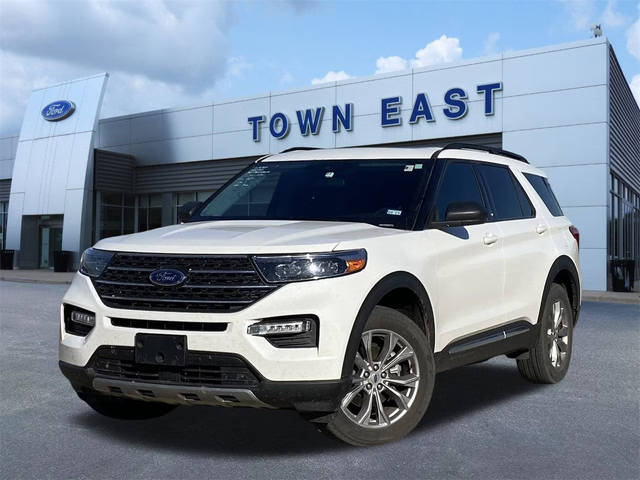 2023 Ford Explorer XLT 4WD photo