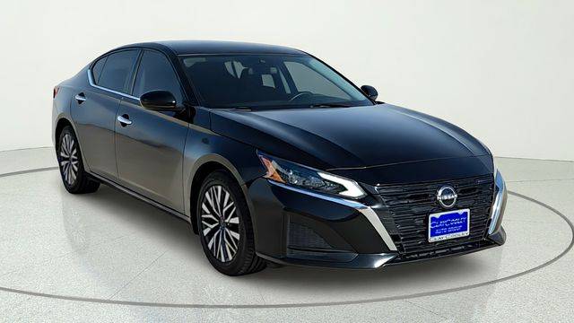 2023 Nissan Altima 2.5 SV FWD photo