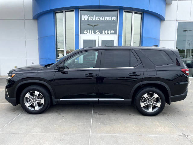 2023 Honda Pilot EX-L 7 Passenger AWD photo