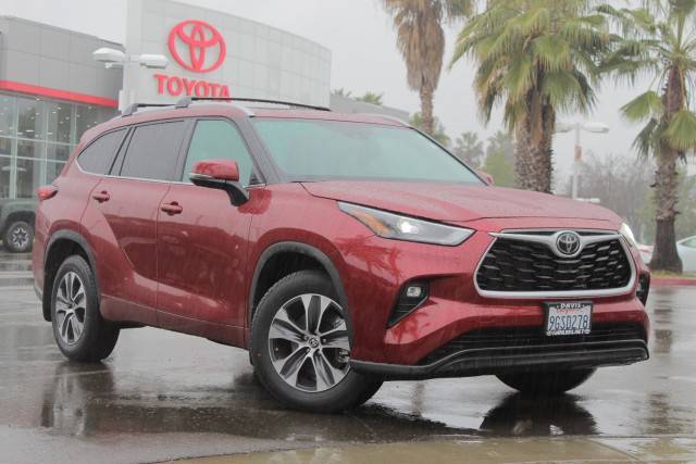 2023 Toyota Highlander XLE AWD photo